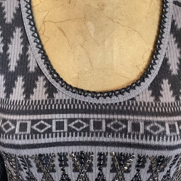 VOCAL Beaded/Studded Embroidered Rib Knit Top Sz M Gray Black 277J - Picture 6 of 8